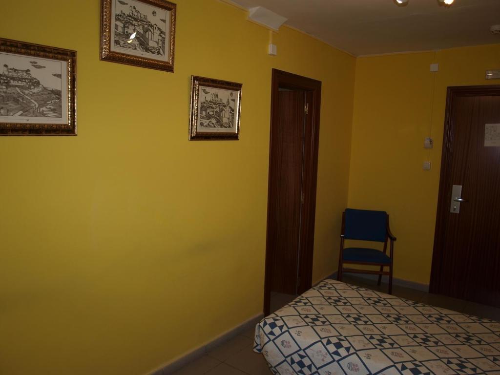 Hostal San Jorge Saragossa Zimmer foto